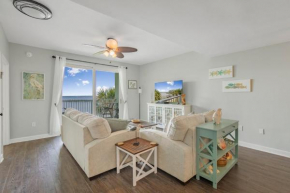 Updated condo in Fort Morgan boat slip and pool